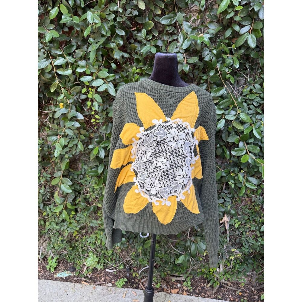 Upcycled Sweater - Sunflower appliqué - Picture 1 of 5